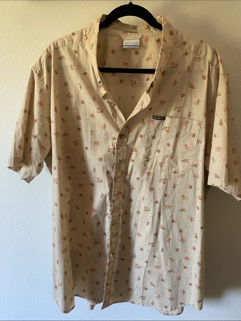 Columbia Beige Short-Sleeve Printed Button-Down Shirt
